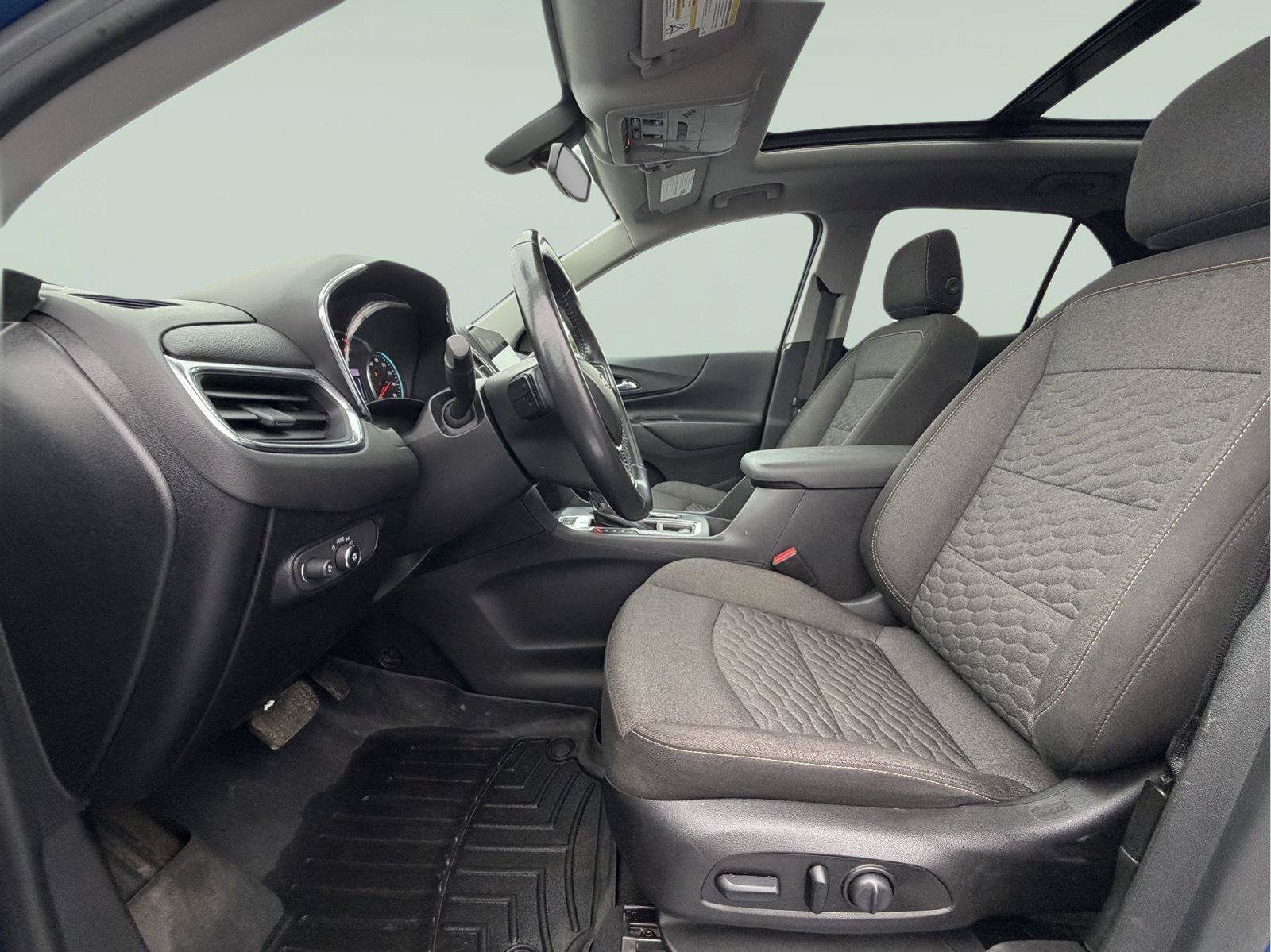 Used 2019 Chevrolet Equinox LT w/ Sun & Navigation Package AWD/4WD image 23