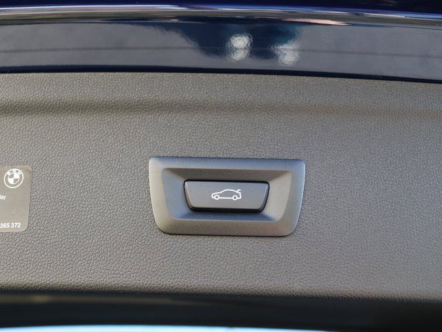 New 2026 BMW iX xDrive45 w/ M Sport Package image 27