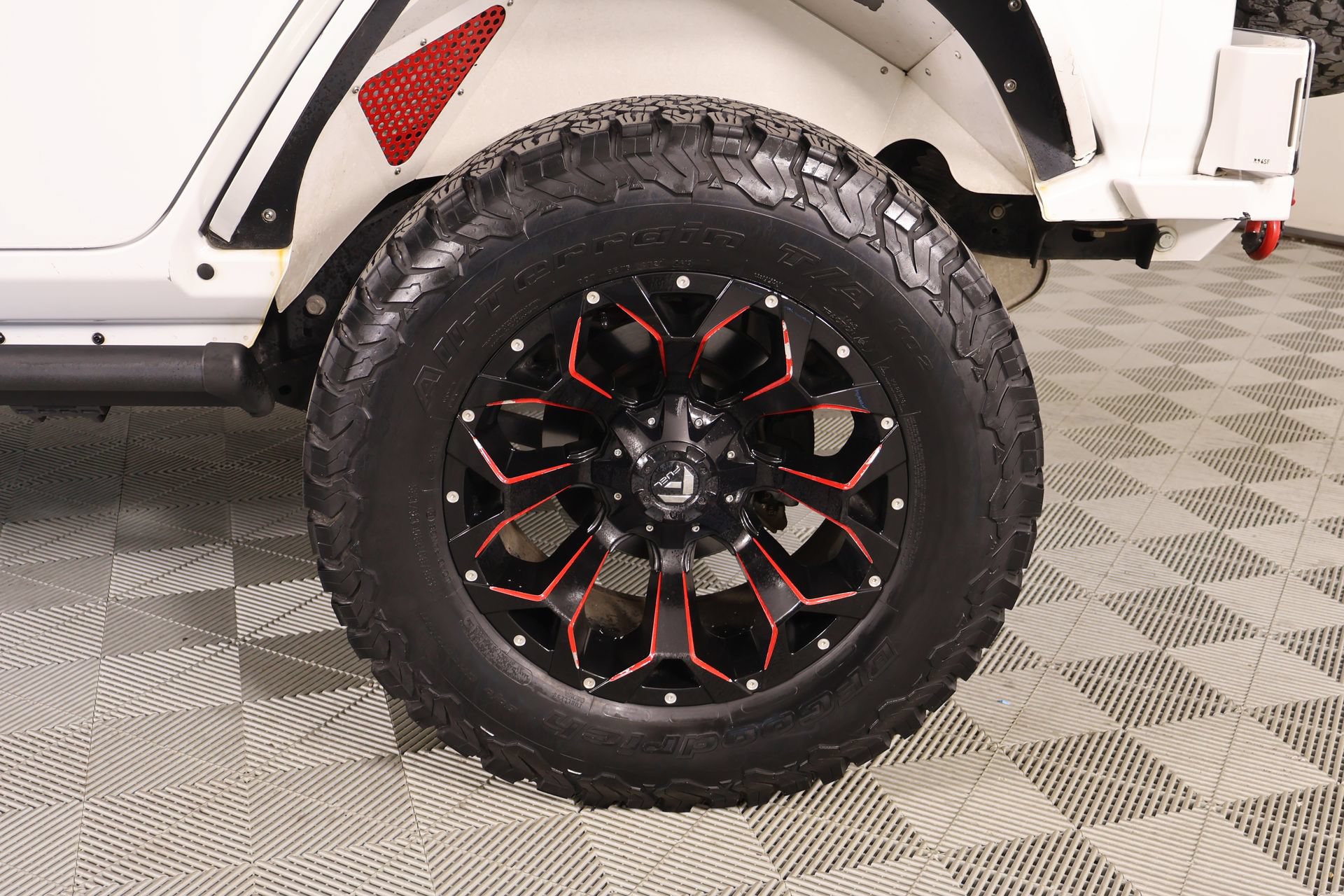 Used 2019 Jeep Wrangler Unlimited Sahara AWD/4WD image 19