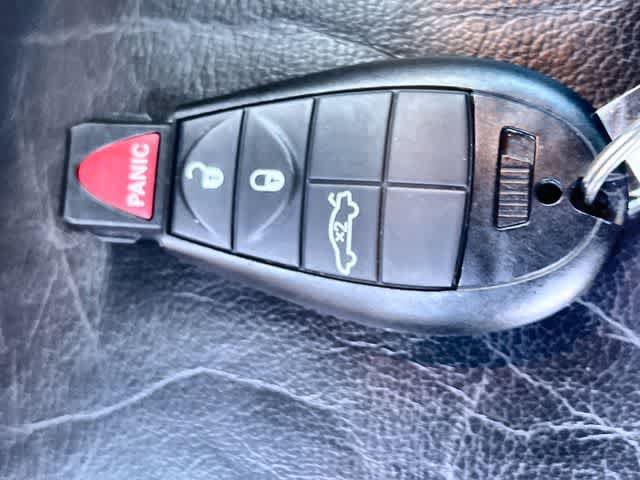 Used 2013 Dodge Challenger SXT RWD image 21