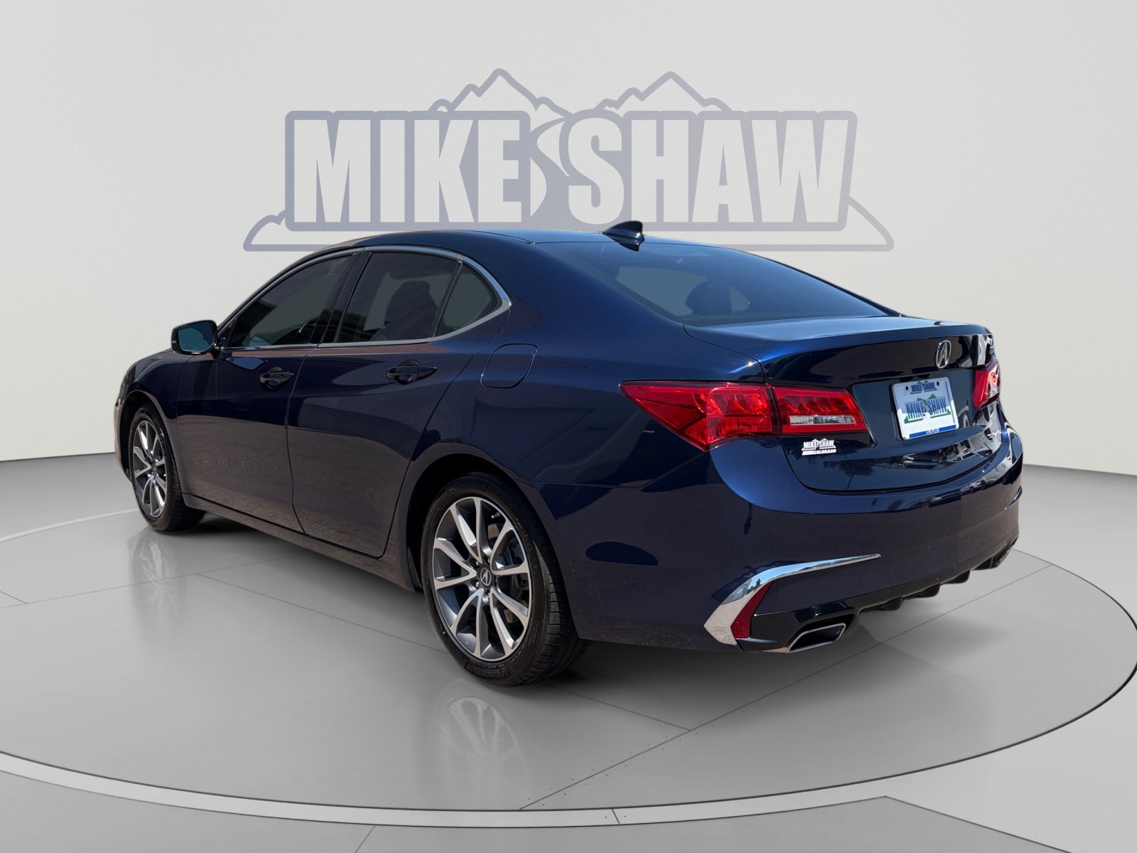 Used 2018 Acura TLX V6 SH-AWD image 3