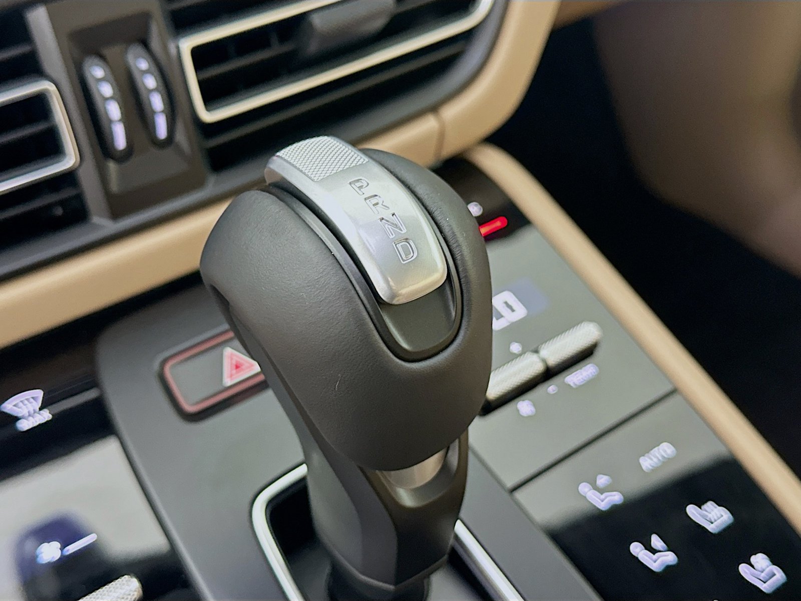 New 2026 Porsche Macan AWD/4WD image 28