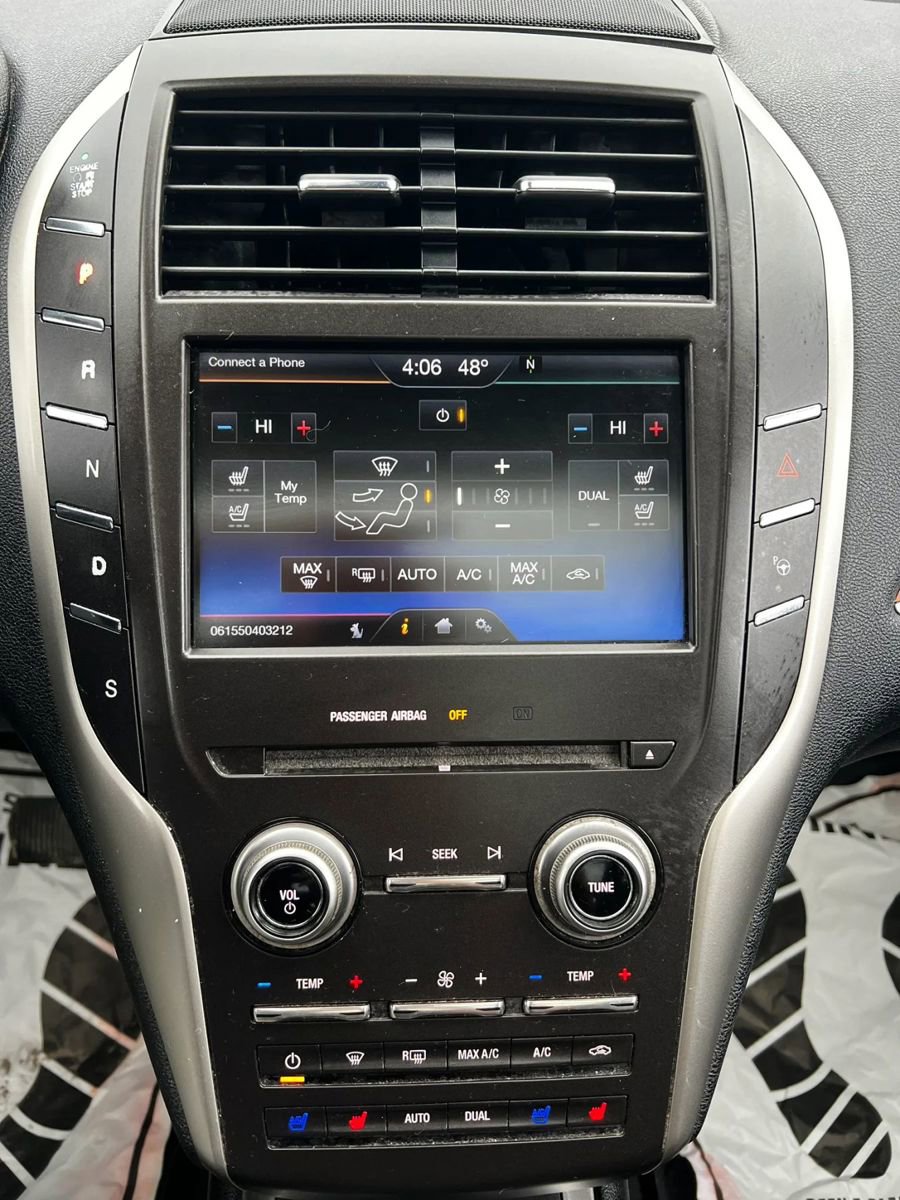 Used 2015 Lincoln MKC AWD w/ Equipment Group 102A Reserve image 18