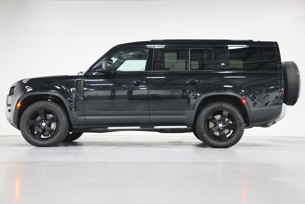 Used 2023 Land Rover Defender 130 SE AWD/4WD image 8