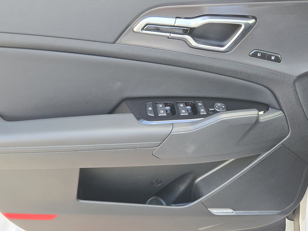 Used 2024 Kia Sportage SX image 31