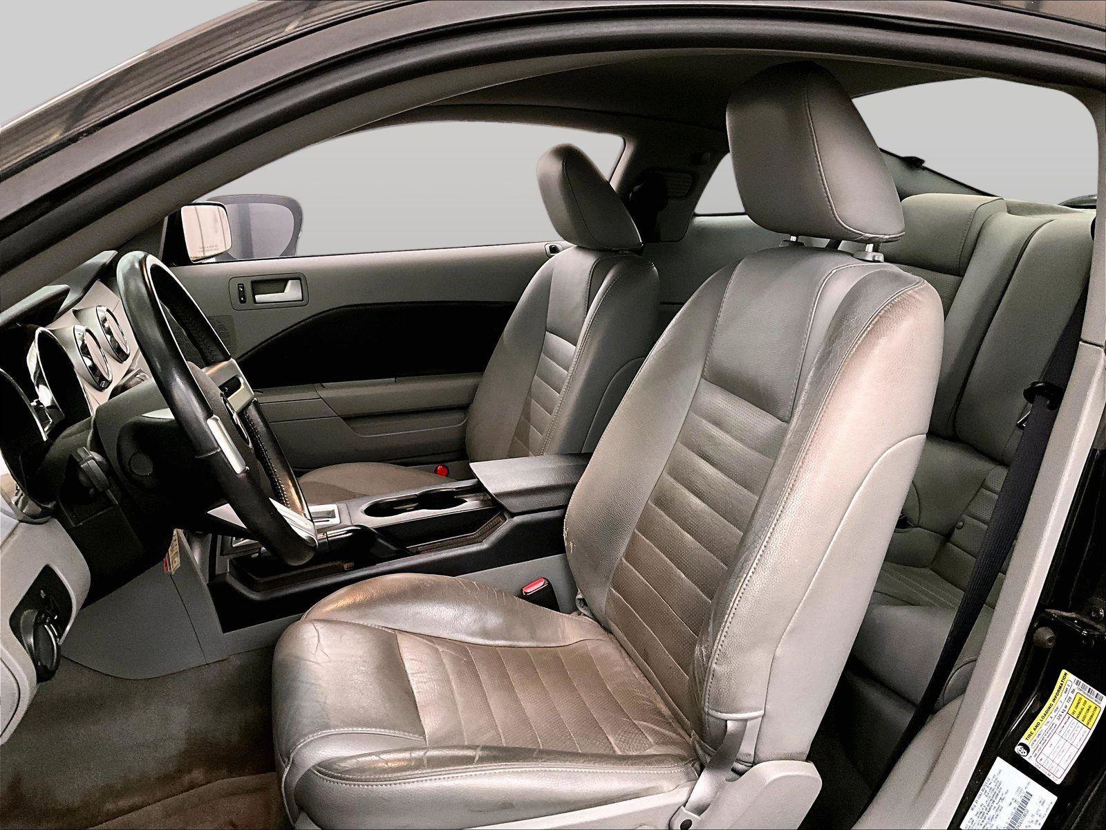 Used 2006 Ford Mustang GT Premium RWD image 24
