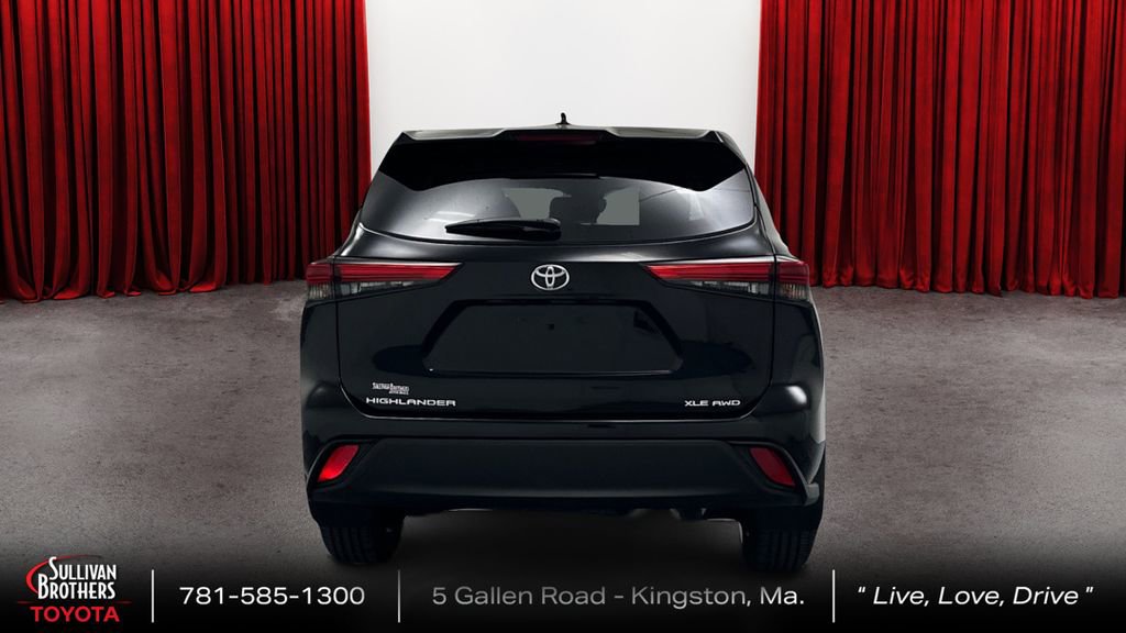 Certified 2023 Toyota Highlander XLE AWD/4WD image 6