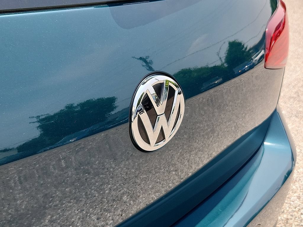 Used 2018 Volkswagen GTI SE w/ SE Leather Package FWD image 24