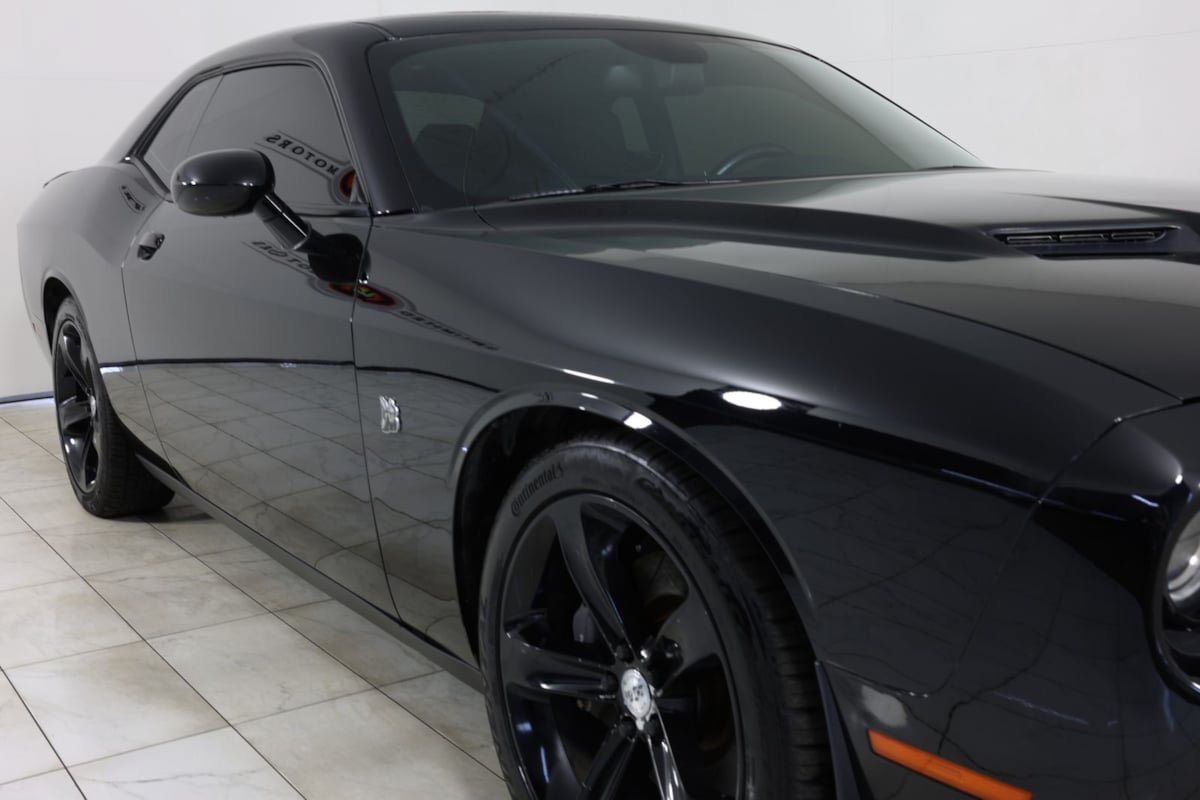 Used 2015 Dodge Challenger R/T Scat Pack RWD image 38