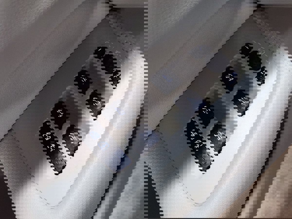 Used 2023 Volvo XC60 T8 Plus w/ Protection Package Premier image 43