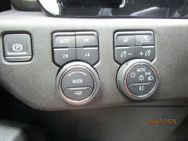 Certified 2024 Chevrolet Silverado 3500 LTZ w/ LTZ Premium Package image 9