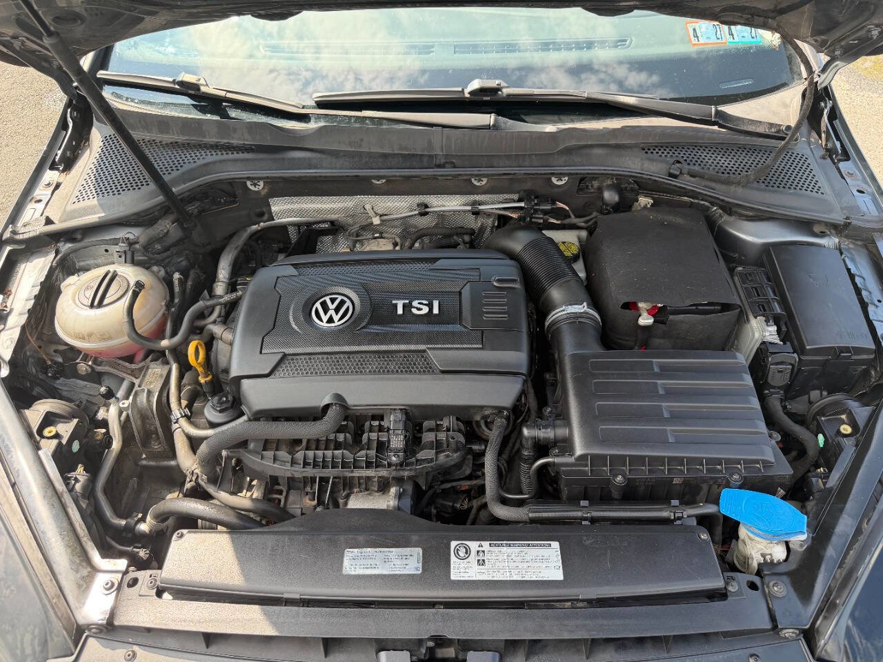 Used 2016 Volkswagen Golf Limited Edition FWD image 47