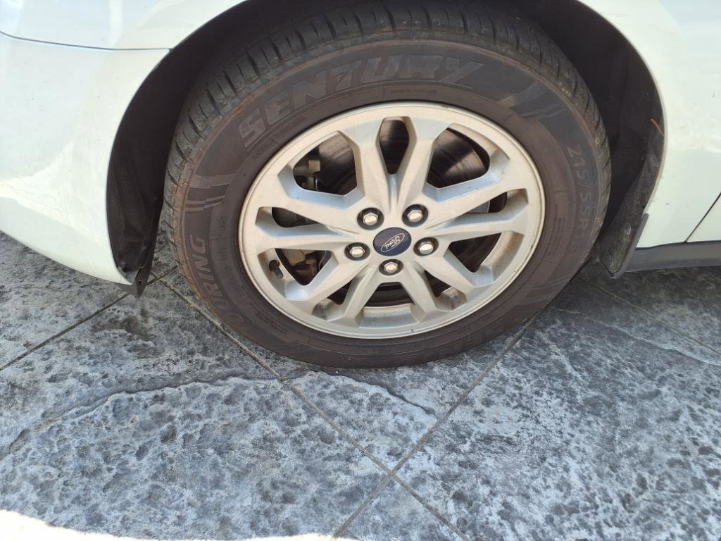 Used 2021 Ford Transit Connect XLT image 6