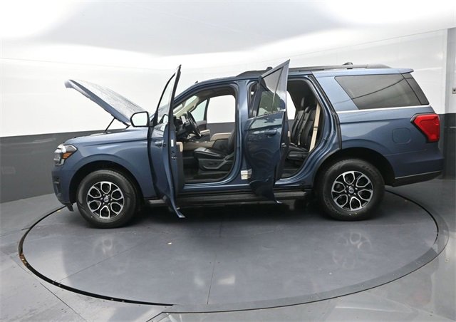 Used 2022 Ford Expedition XLT image 38