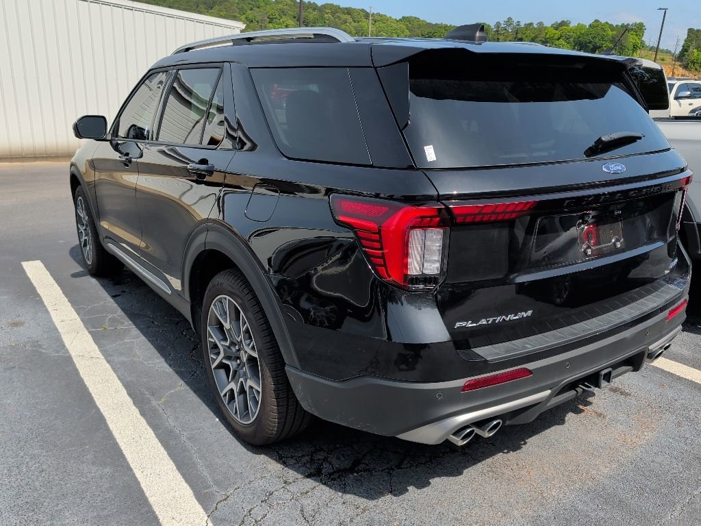 Used 2025 Ford Explorer Platinum w/ Ultimate Package AWD/4WD image 5