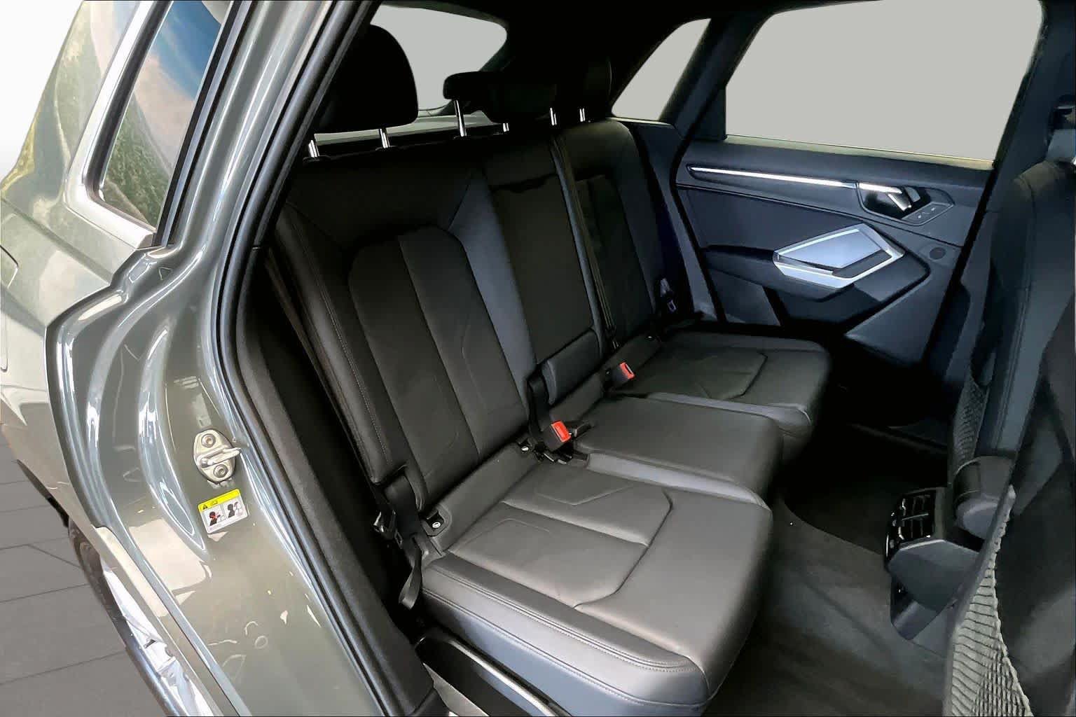 Certified 2025 Audi Q3 2.0T Premium Plus w/ Premium Plus Package AWD/4WD image 20