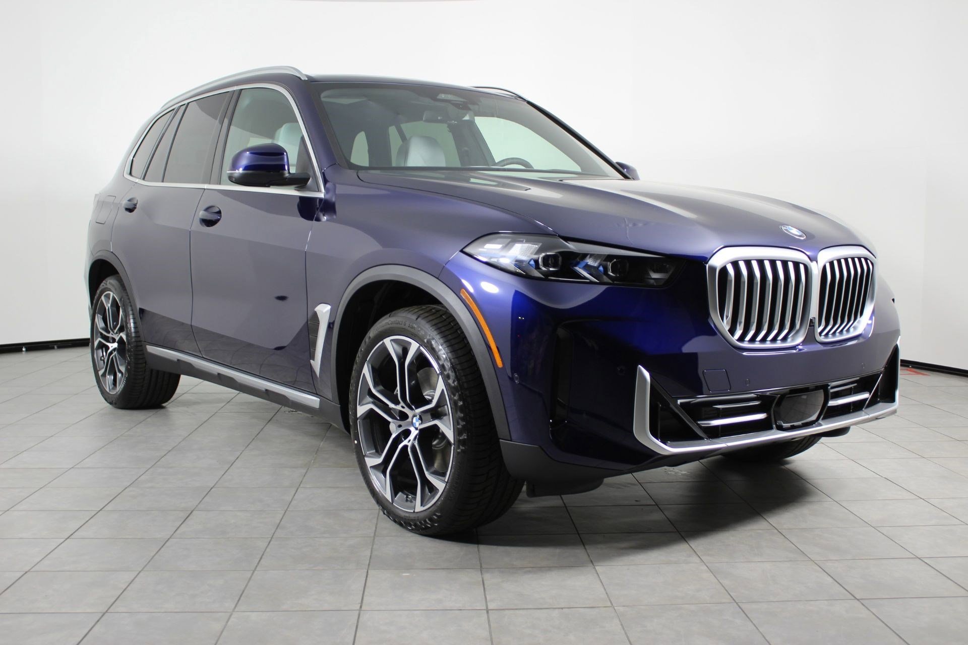 New 2026 BMW X5 sDrive40i w/ Climate Comfort Package RWD image 7