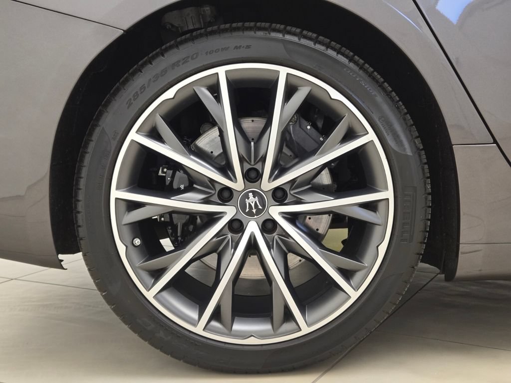 Certified 2024 Maserati Ghibli Modena Ultima Q4 AWD/4WD image 8