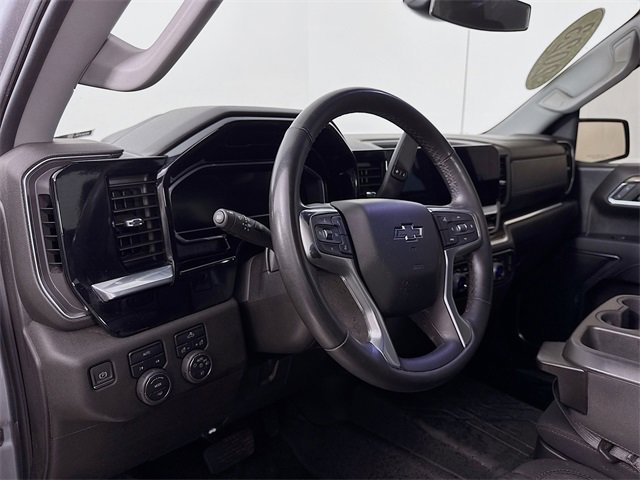 Used 2023 Chevrolet Silverado 1500 RST w/ Redline Edition image 9
