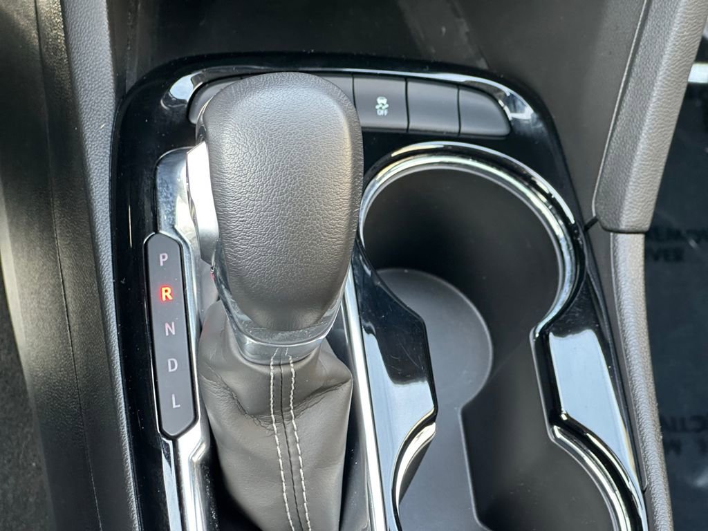 Used 2023 Buick Encore GX Select image 17