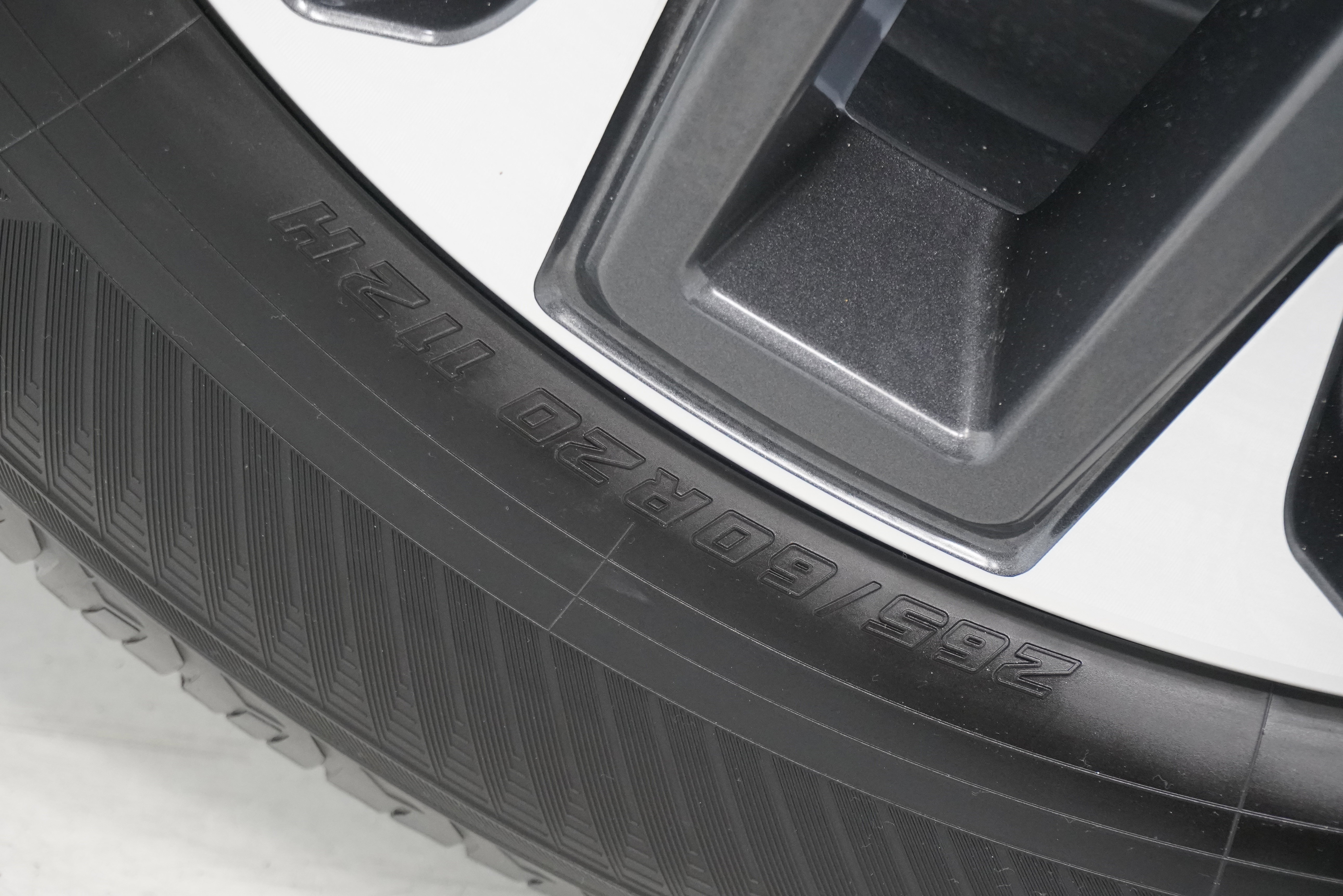 Used 2024 Toyota Tundra Limited image 29