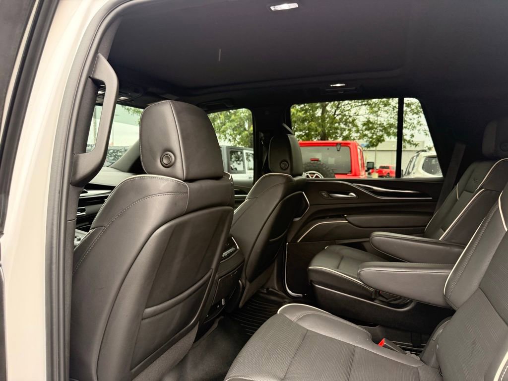 Used 2023 Cadillac Escalade Sport w/ LPO, ONYX Package AWD/4WD image 33