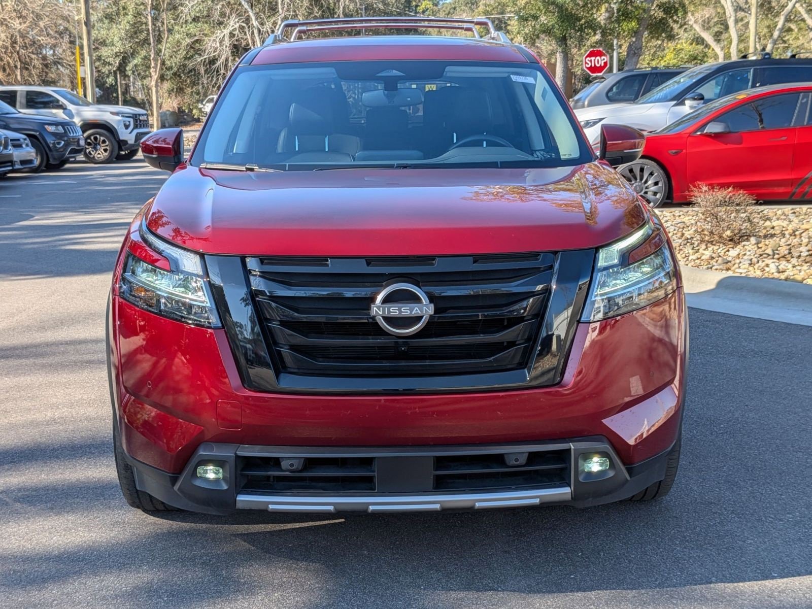 Used 2022 Nissan Pathfinder SL w/ SL Black Package image 14