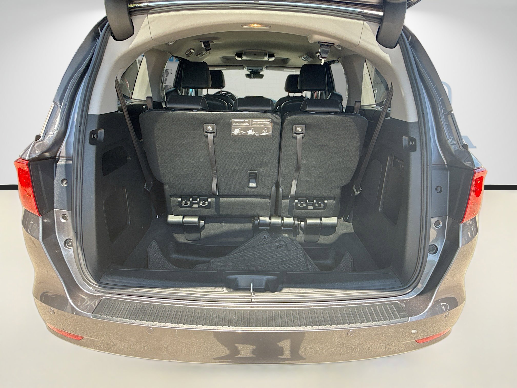 Certified 2024 Honda Odyssey Touring image 26