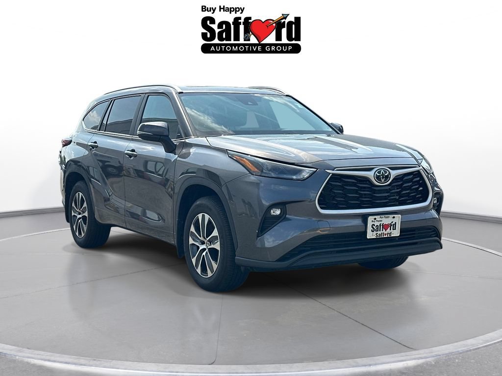 Used 2024 Toyota Highlander XLE AWD/4WD image 10