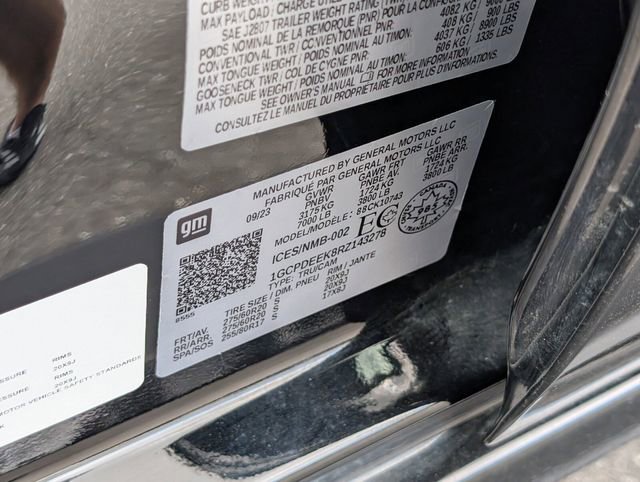 Used 2024 Chevrolet Silverado 1500 RST w/ Protection Package image 14