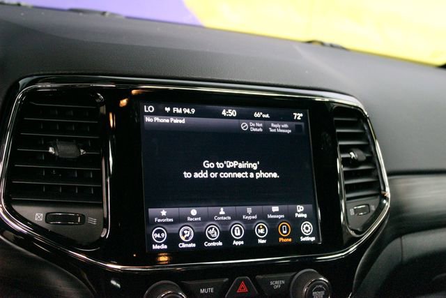 Used 2020 Jeep Grand Cherokee Altitude AWD/4WD image 18