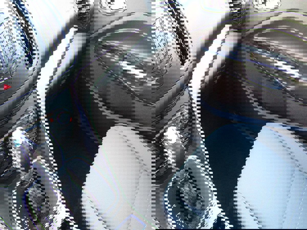 Used 2016 Ford C-MAX SE image 24