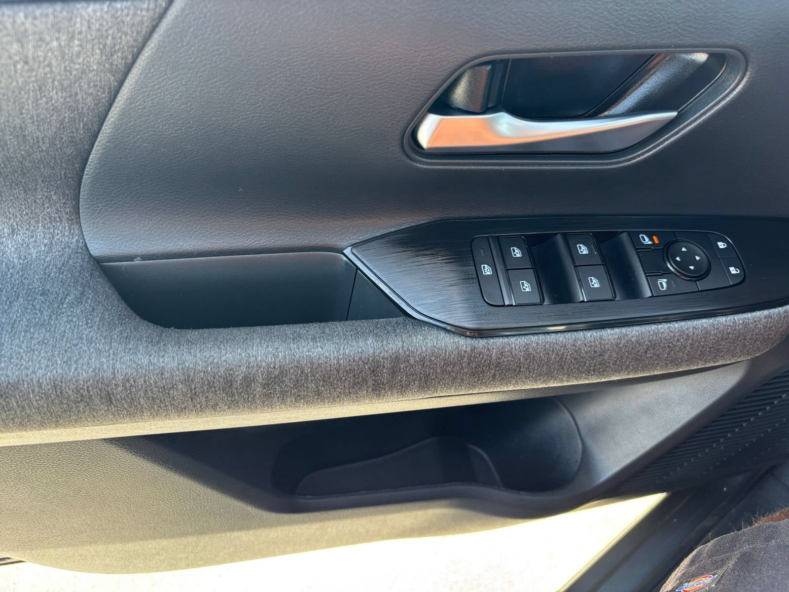 Used 2026 Nissan Kicks SV w/ Cold Weather Package FWD image 18