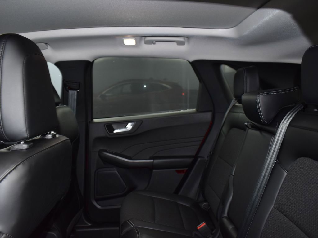 New 2025 Ford Escape SE FWD image 21