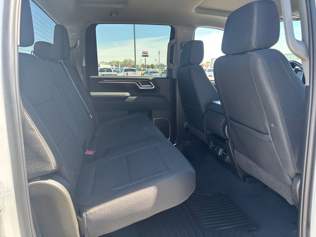 Used 2025 Chevrolet Silverado 2500 LT w/ Convenience Package image 12