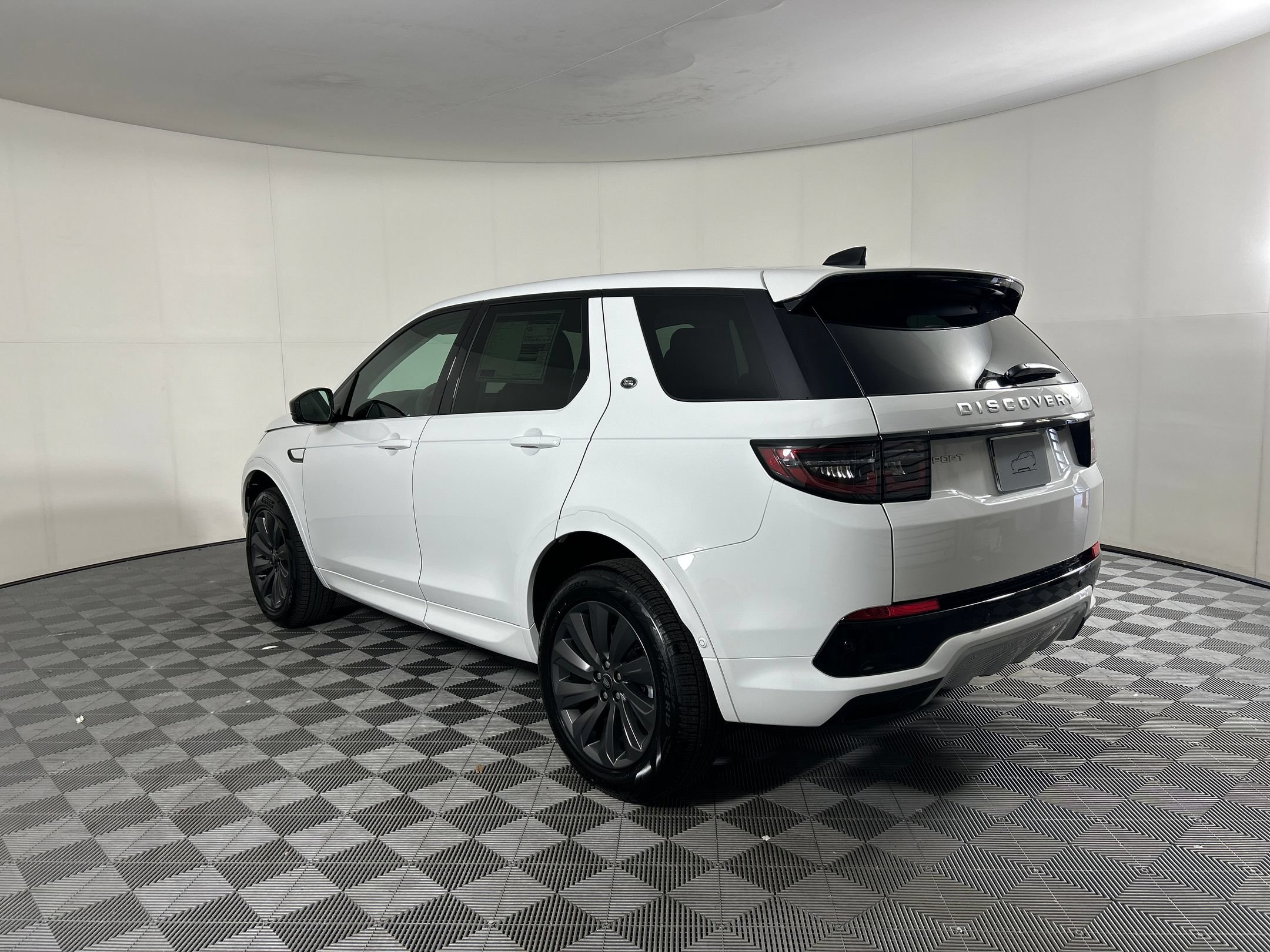 Used 2025 Land Rover Discovery Sport S AWD/4WD image 3