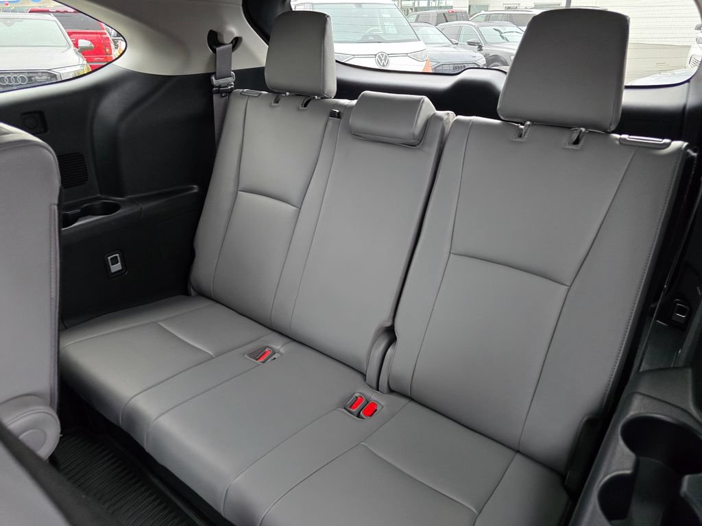 Used 2023 Toyota Highlander Platinum AWD/4WD image 15