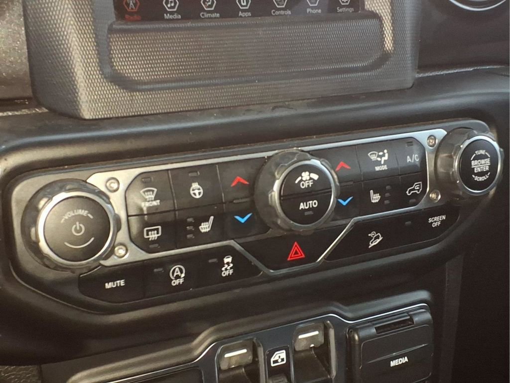 Used 2020 Jeep Wrangler Unlimited Sport image 9