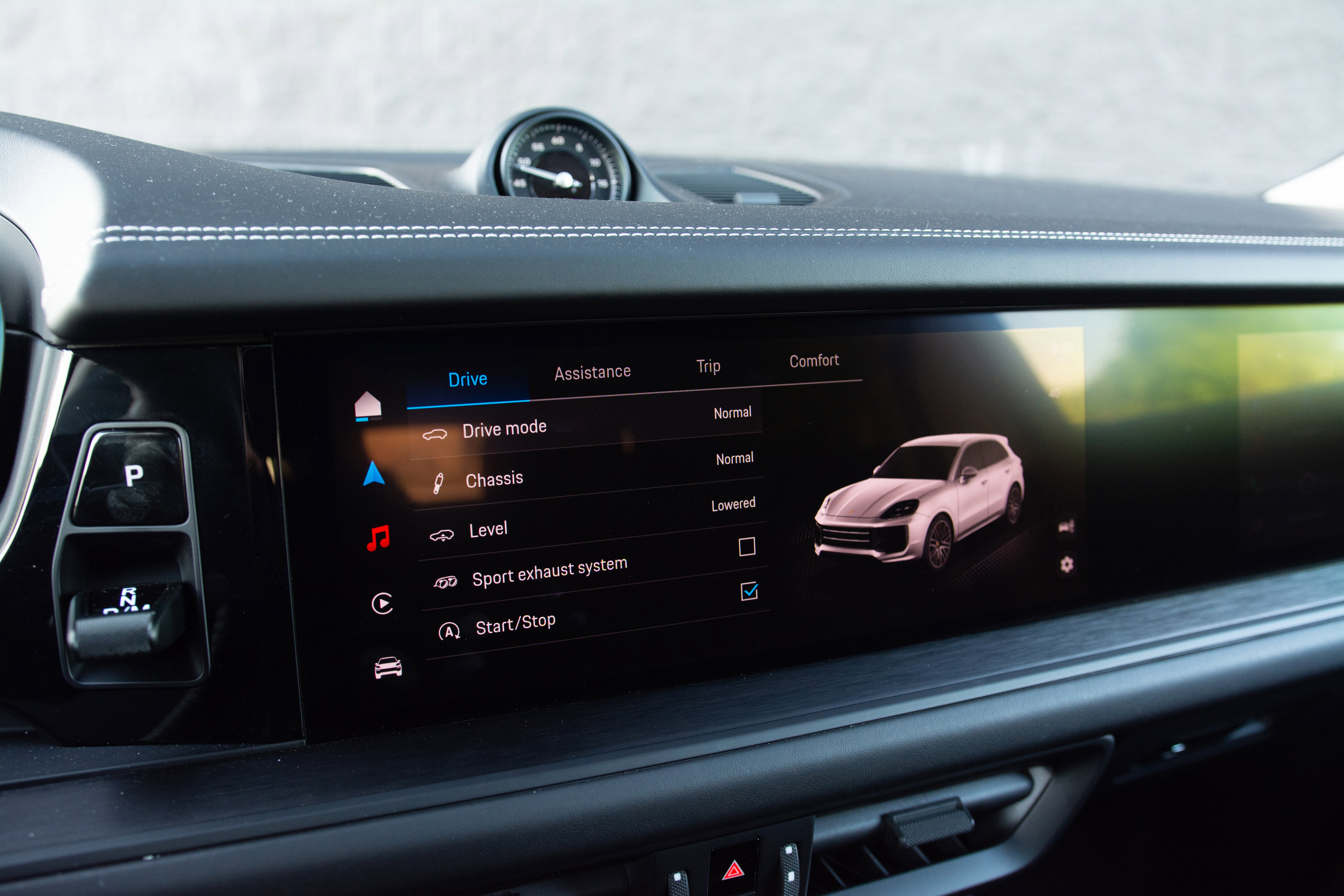 Certified 2025 Porsche Cayenne GTS image 22