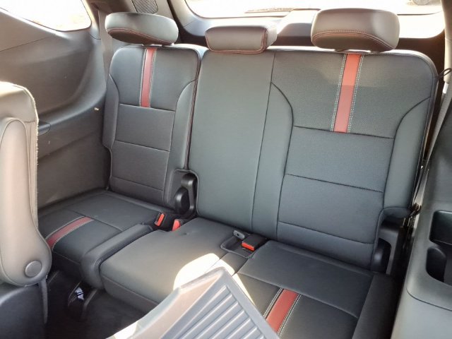 New 2027 Chevrolet Traverse RS w/ LPO, Floor Liner Package AWD/4WD image 10