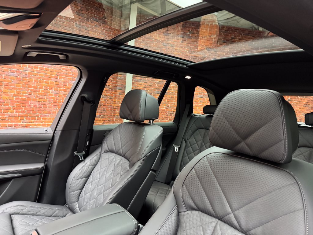 Certified 2026 BMW X5 xDrive40i w/ Climate Comfort Package AWD/4WD image 3