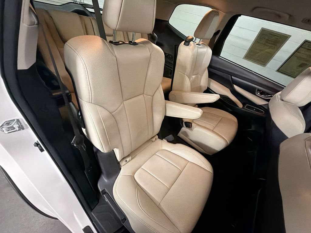 Used 2024 Subaru Ascent Limited w/ Technology Package AWD/4WD image 28