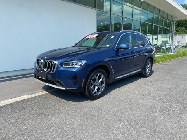 Used 2023 BMW X3 xDrive30i w/ Premium Package AWD/4WD image 3