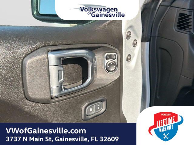 Used 2024 Jeep Wrangler Unlimited w/ Convenience Group AWD/4WD image 17