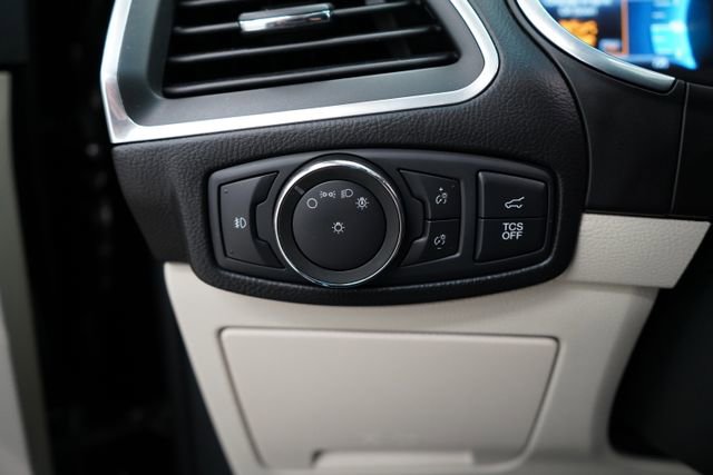 Used 2020 Ford Edge Titanium w/ Equipment Group 301A image 25
