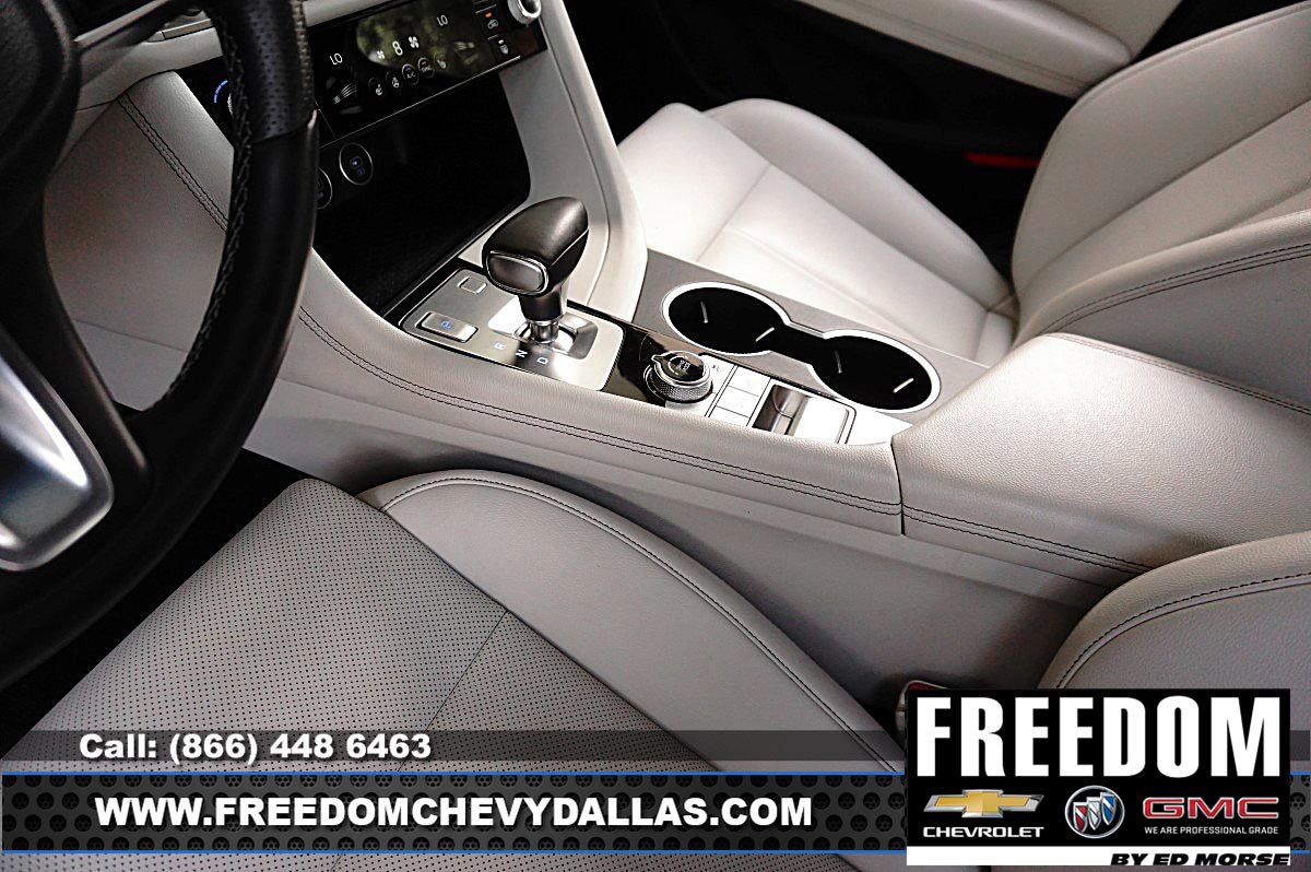 Used 2025 Genesis G70 2.5T image 29