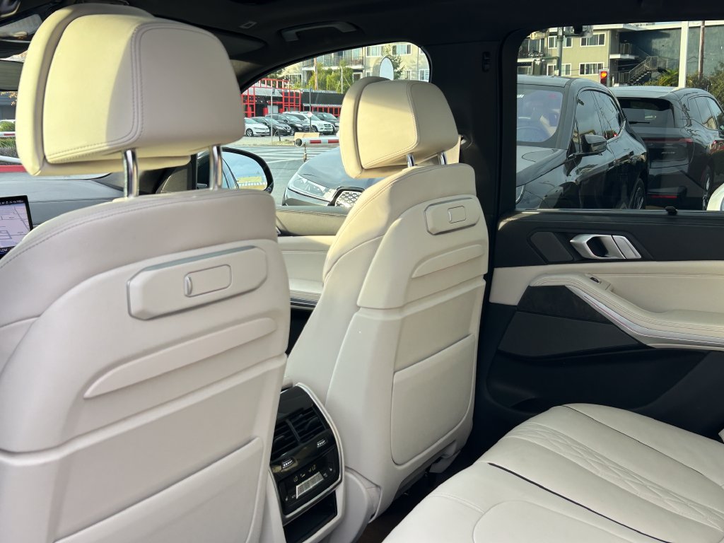 Used 2024 BMW X5 xDrive50e w/ Executive Package AWD/4WD image 31