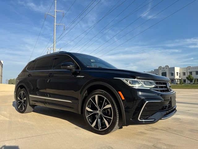Used 2022 Volkswagen Tiguan SEL R-Line AWD/4WD image 4