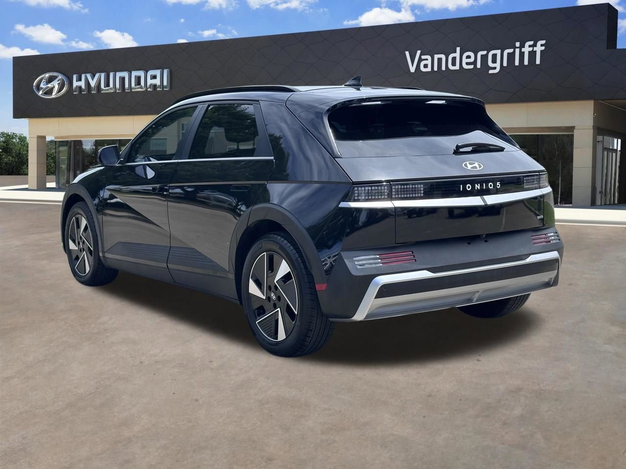 Used 2025 Hyundai Ioniq 5 SEL AWD/4WD image 8