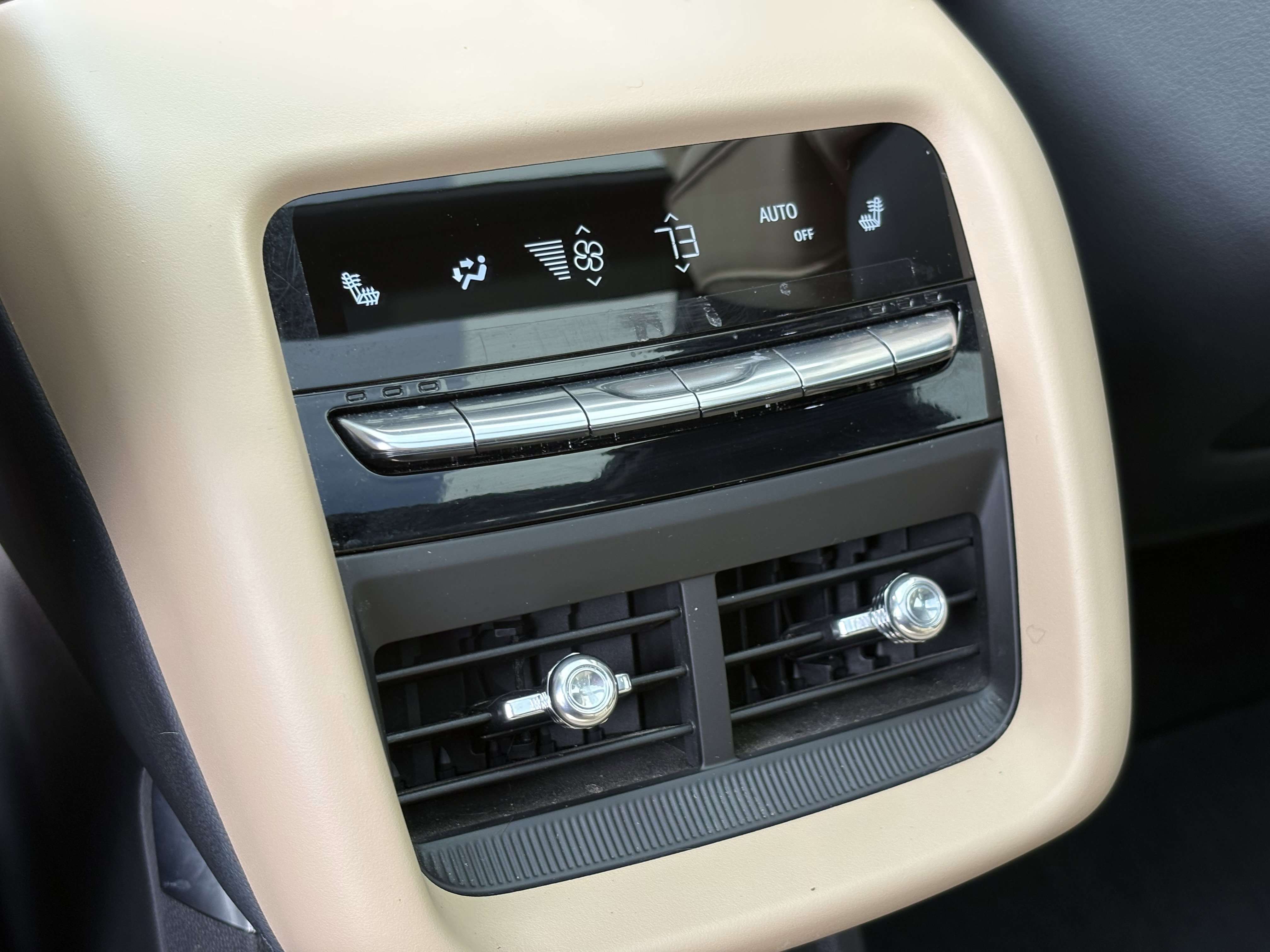 Used 2024 Cadillac Lyriq Luxury w/ Nappa Leather Package AWD/4WD image 14